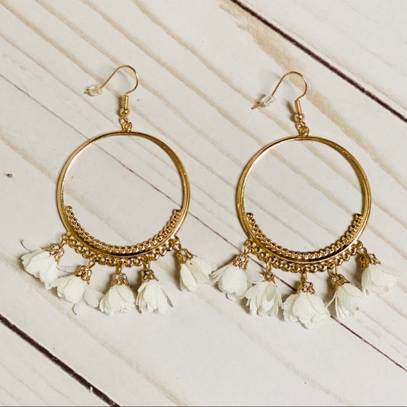 🔥3/$25🔥Flower Tassel Hoop Drop Boho Earrings - Picture 3 of 8